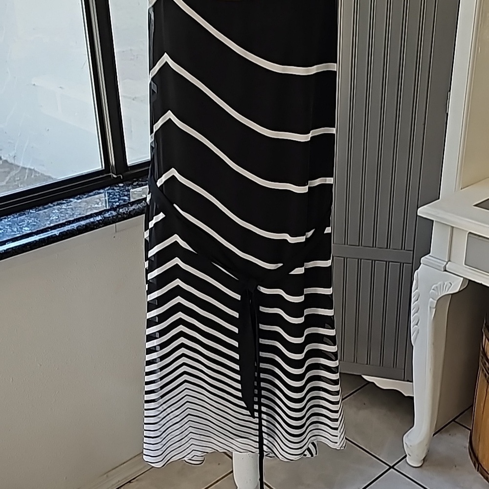 Lane Bryant dress size 22/24 NWT - Picture 3 of 5